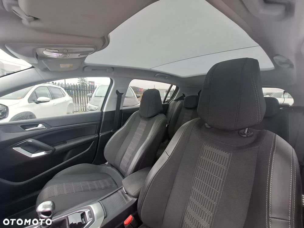 Peugeot 308 1.5 BlueHDi Allure S&S - 14