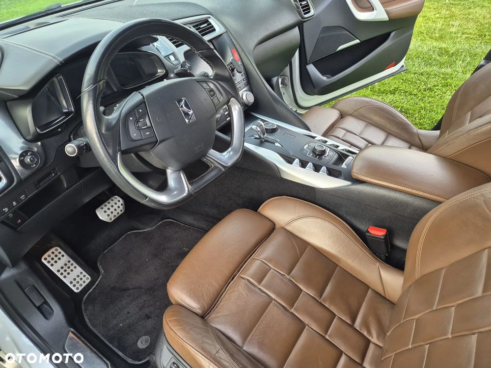 Citroën DS5 2.0 HDi Hybrid4 SoChic MCP - 13