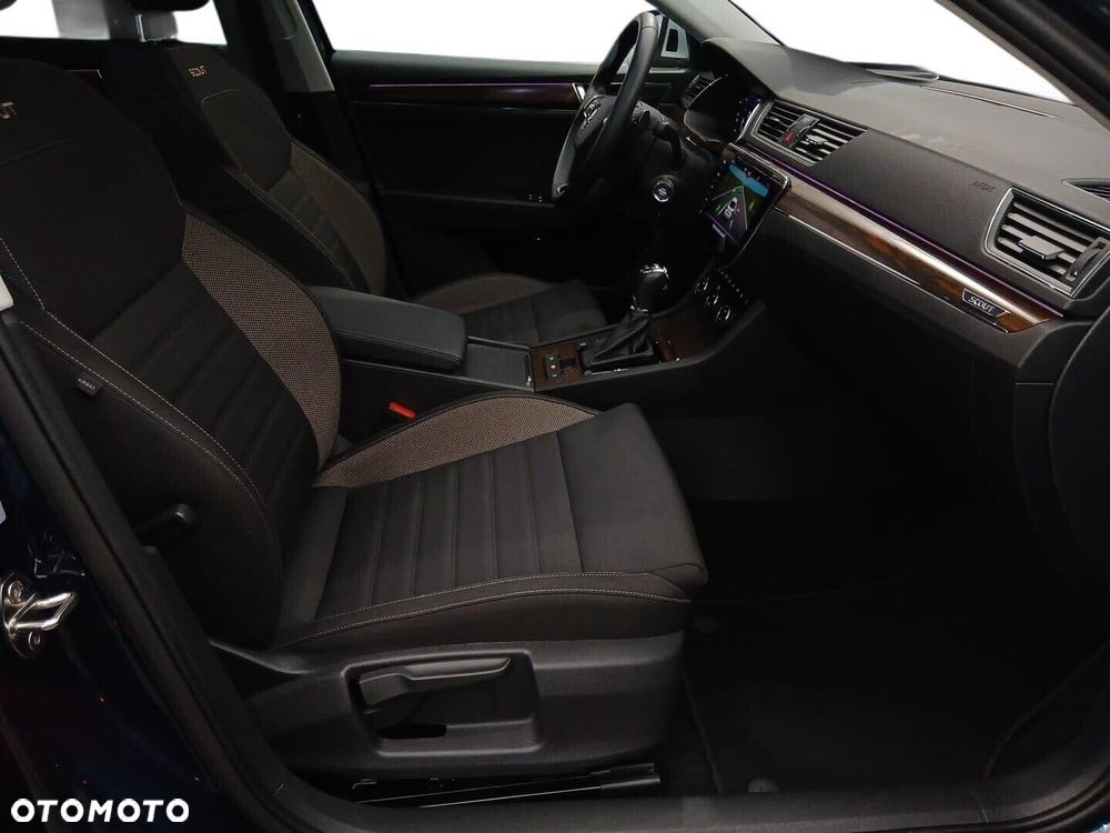 Skoda Superb 2.0 TDI SCR 4x4 Scout DSG - 25