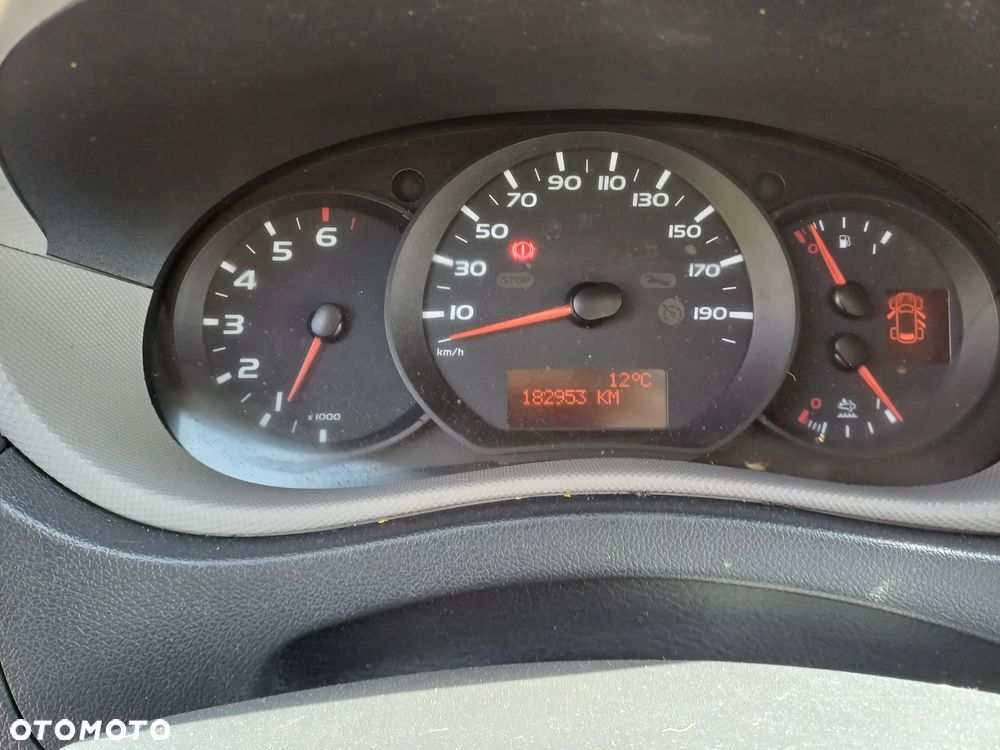 Renault MASTER blaszak - 24