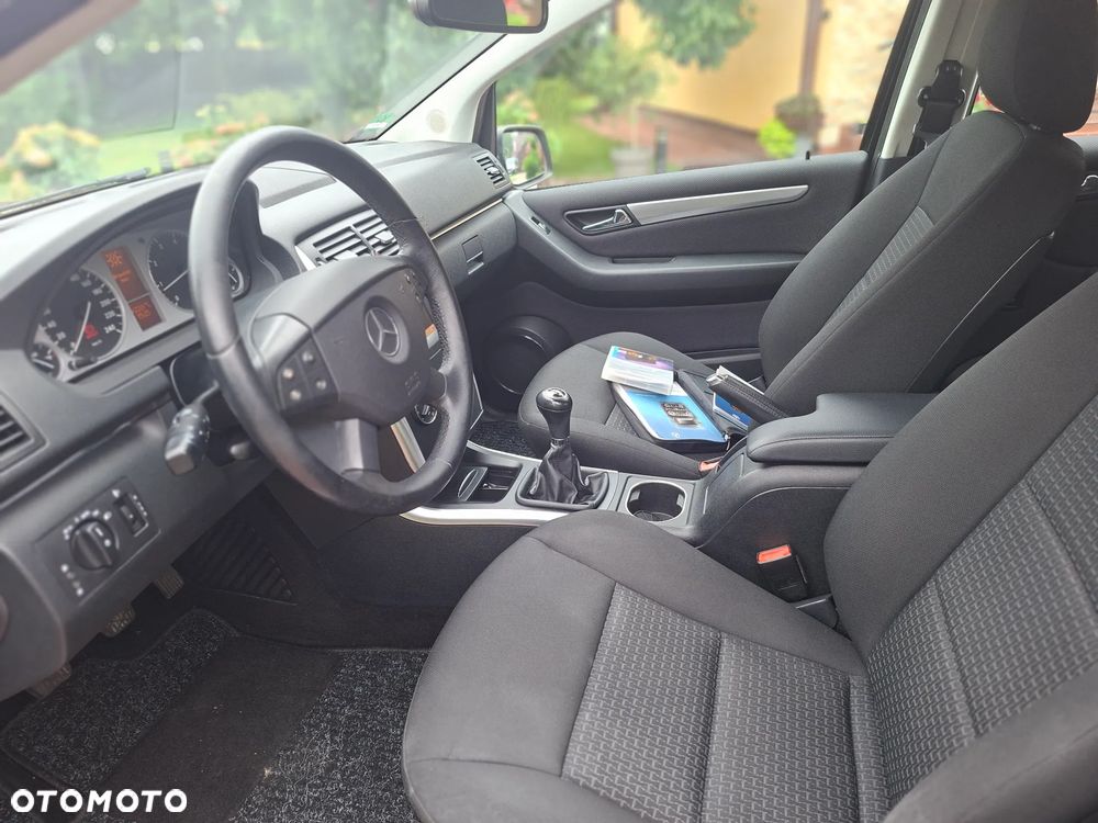 Mercedes-Benz Klasa B 180 BlueEFFICIENCY - 10
