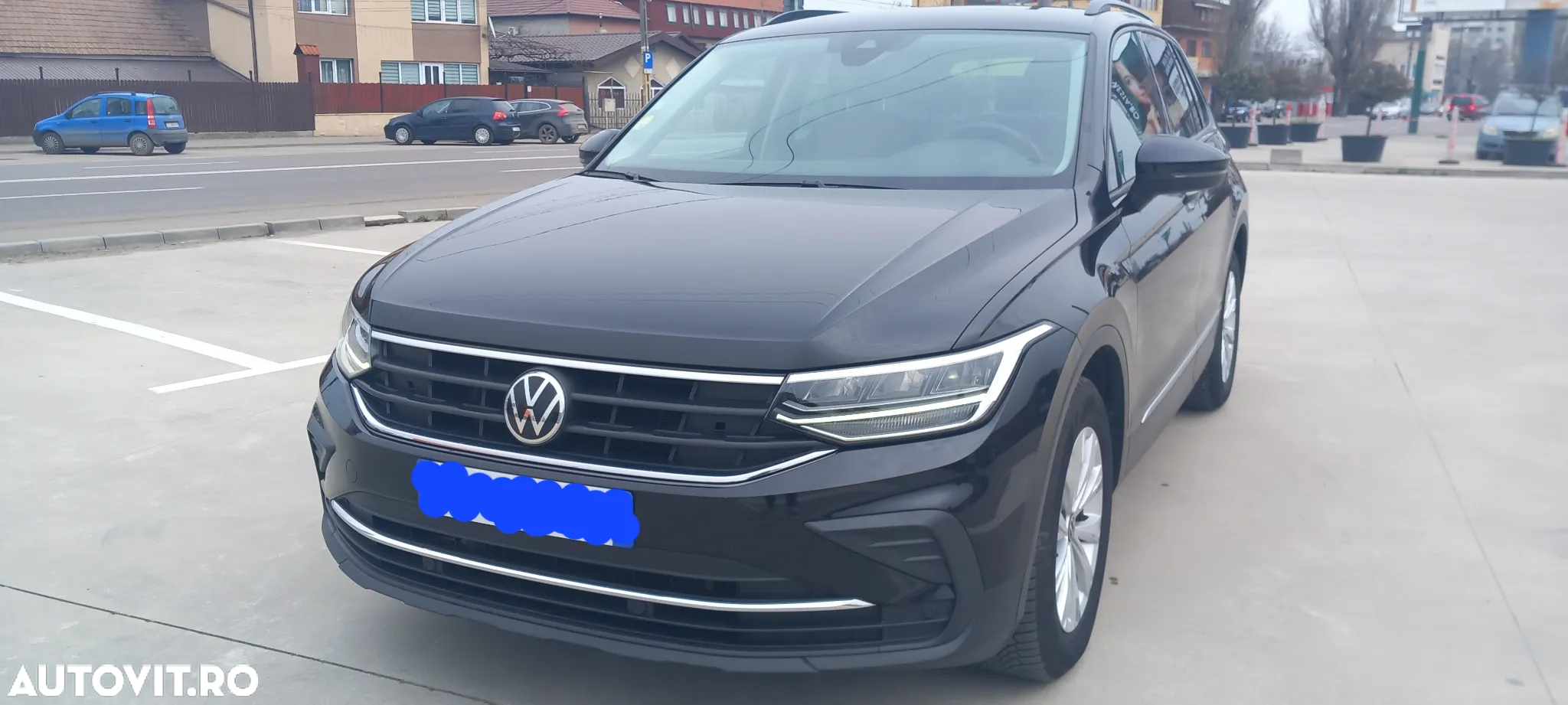 Volkswagen Tiguan - 2