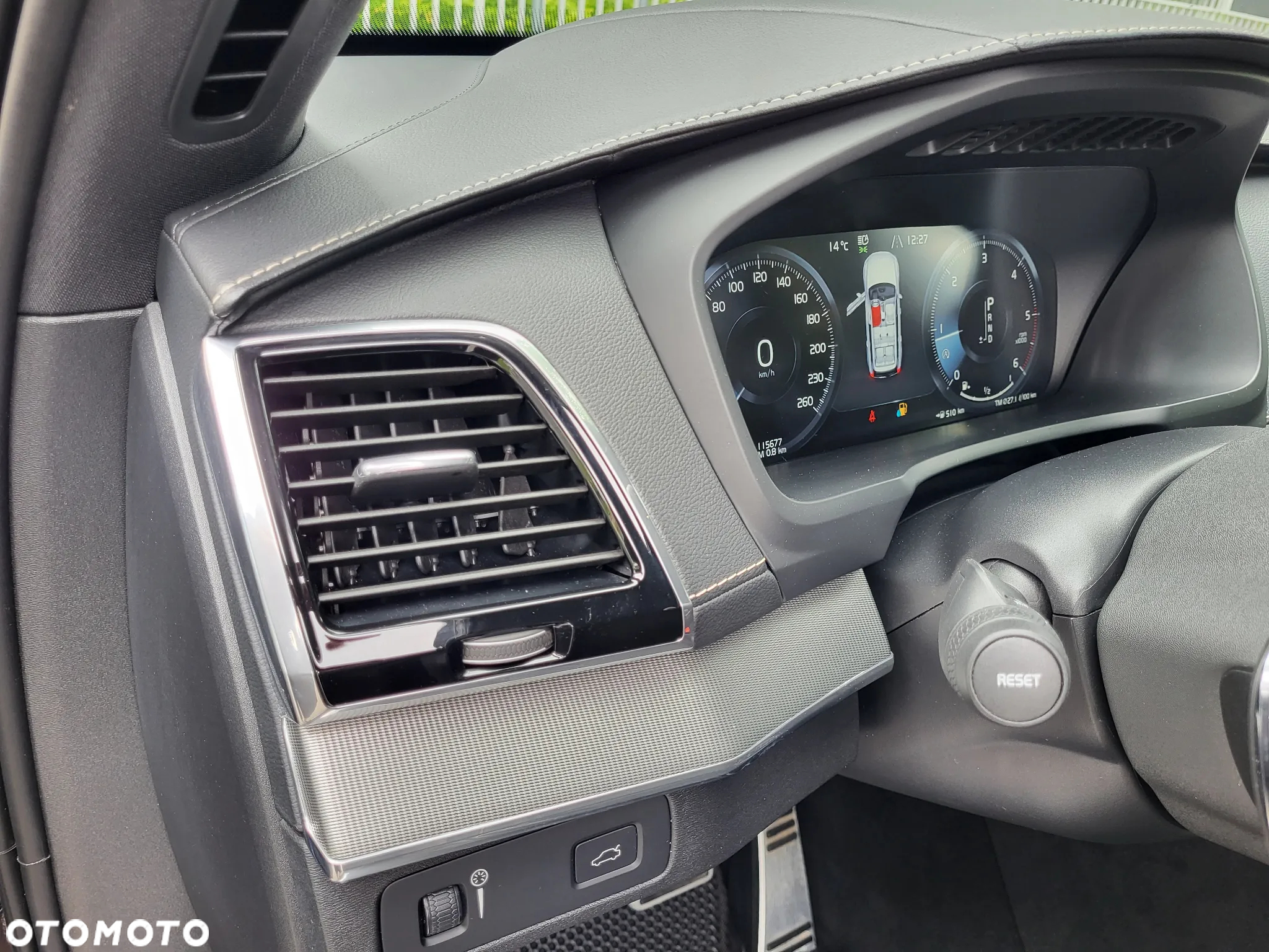 Volvo XC 90 D5 SCR AWD R-Design 7os - 6