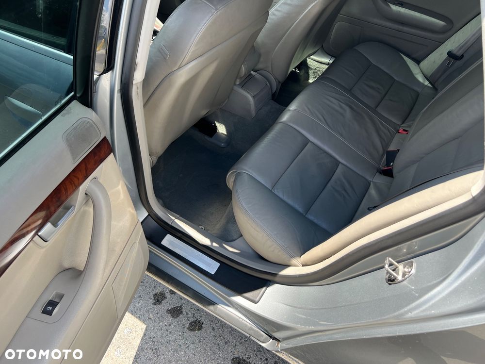 Audi A4 Avant 2.0 TDI - 6