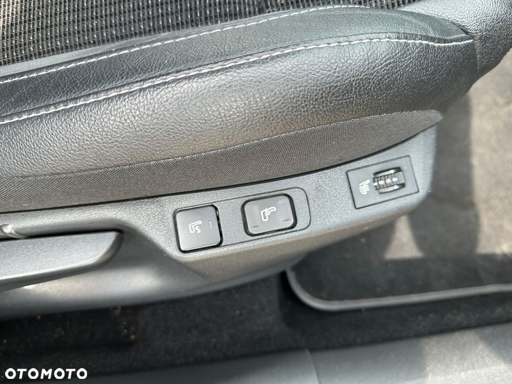 Citroën C4 e-HDi 110 EGS6 Business Class - 15