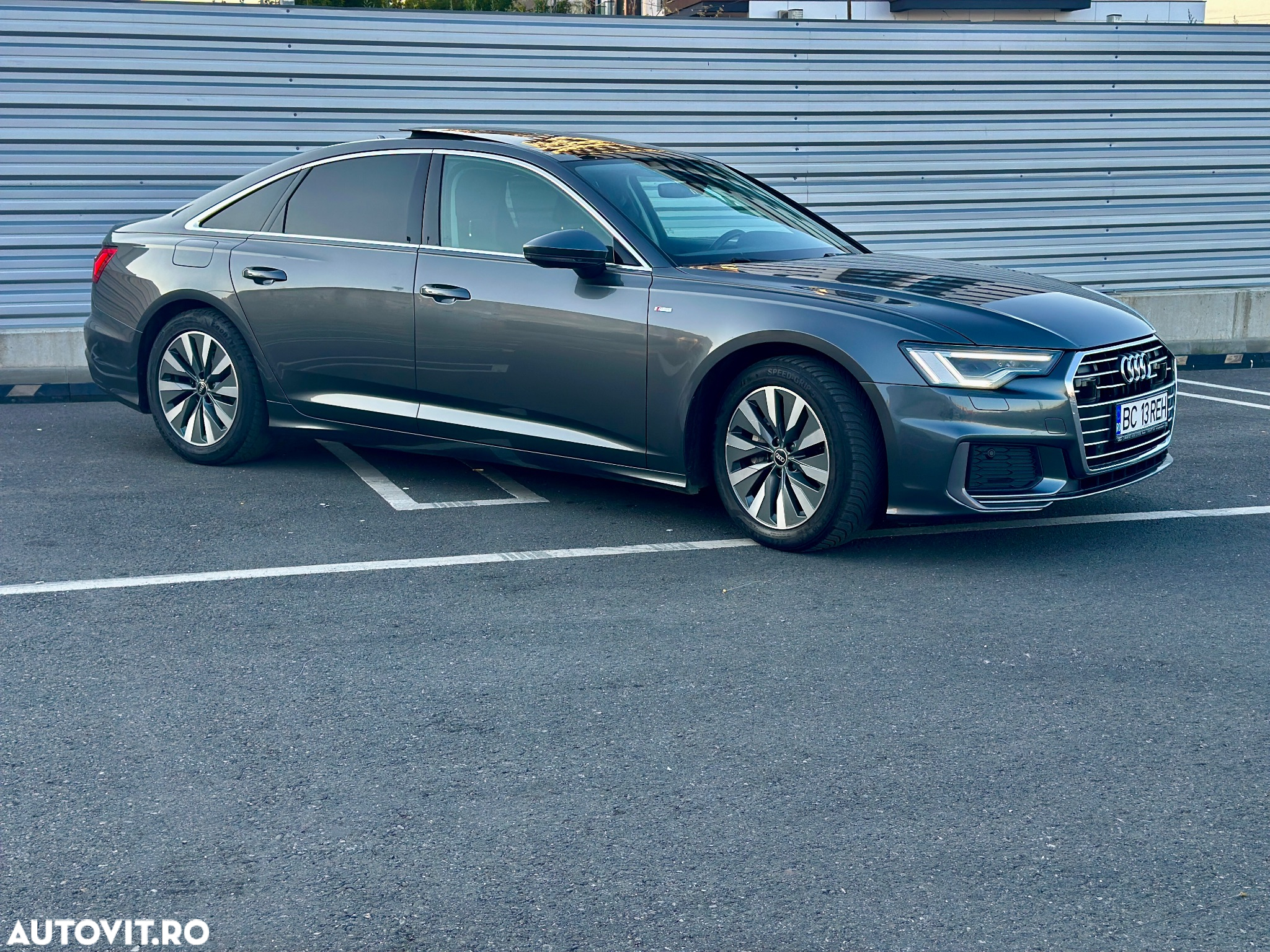 Audi A6 Avant 40 TDI S tronic S line - 2