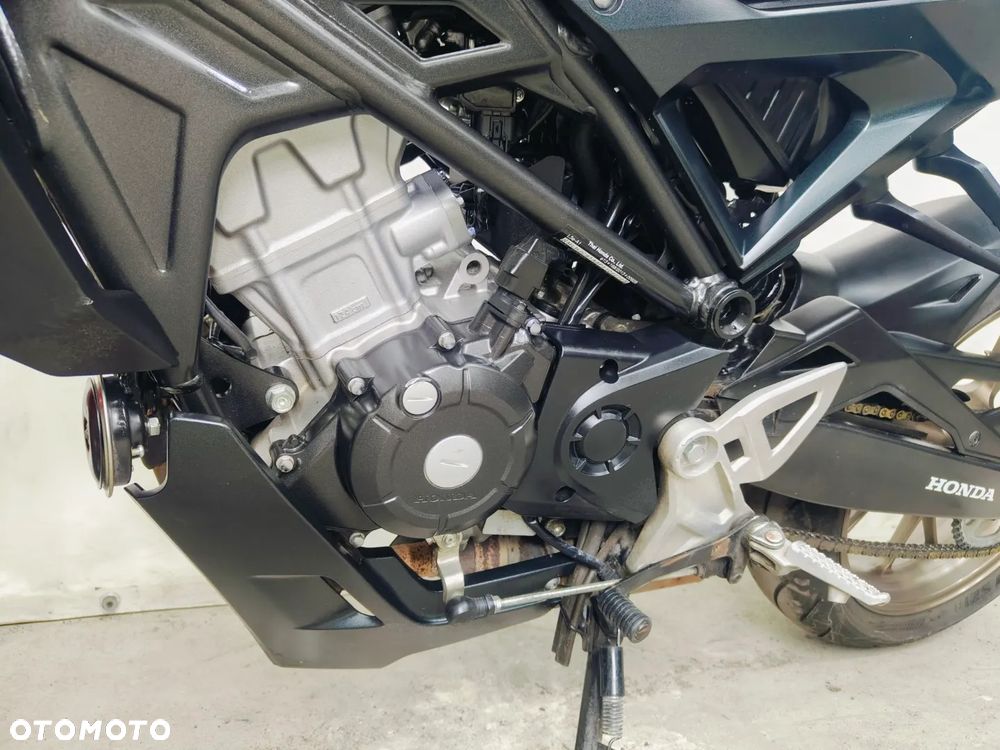 Honda CB - 21