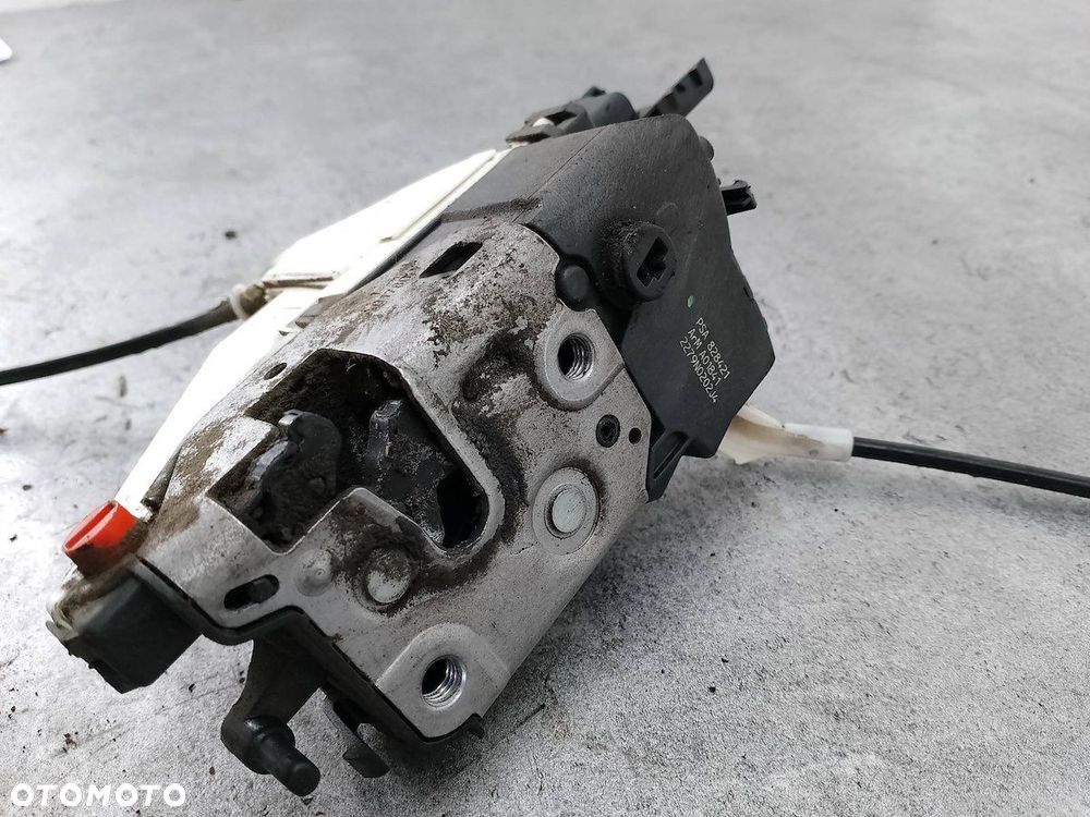 ZAMEK DRZWI PRZESUWNYCH LEWYCH CITROEN BERLINGO II 9632100677  PSA828421 - 4