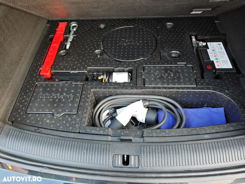 MG EHS 1.5T-GDI PHEV Luxury - 30