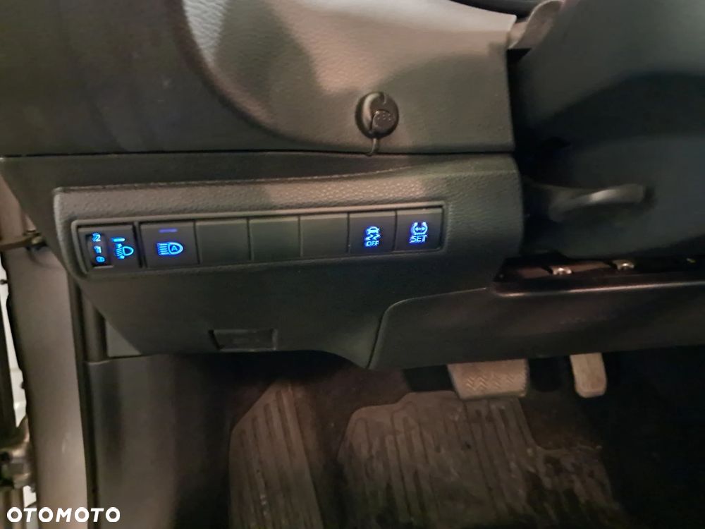 Toyota Corolla 1.8 Hybrid Comfort - 13