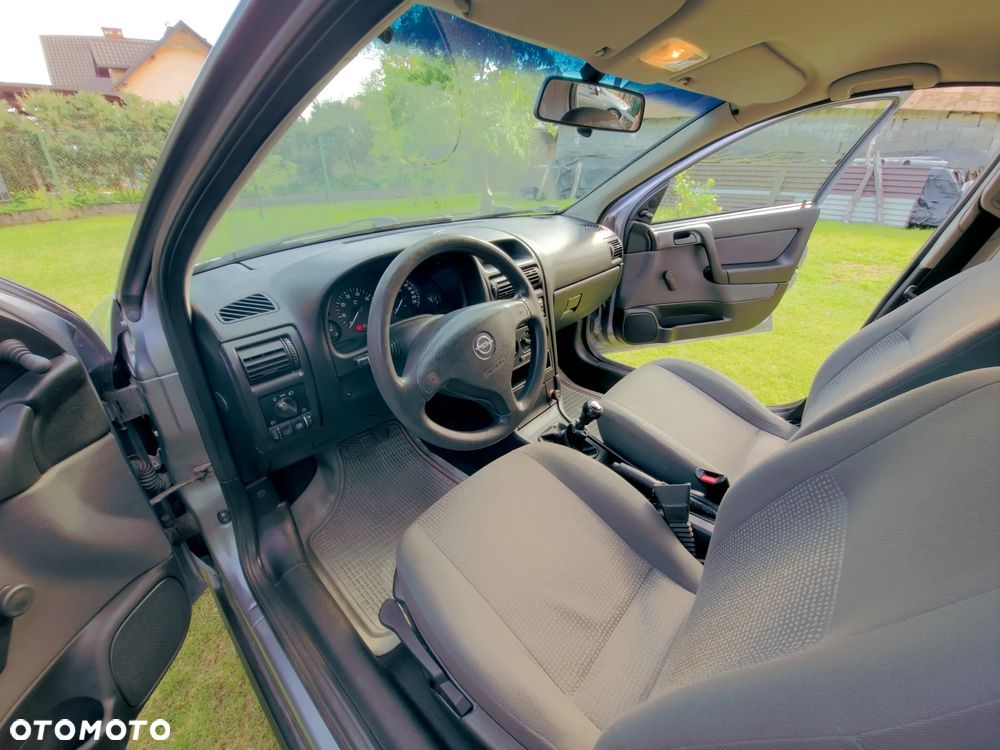 Opel Astra 1.4 Essentia - 7