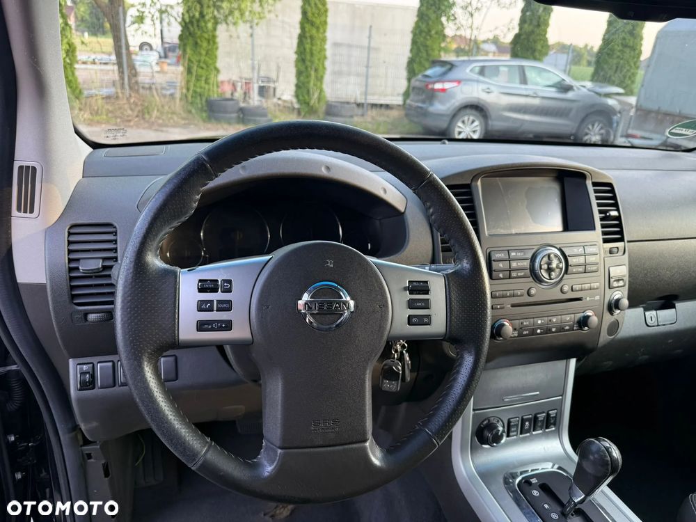 Nissan Navara 3.0 D V6 Platinum Long EU5 - 20