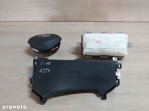 Toyota C-HR poduszka kierowcy pasażera kolanowa air bag