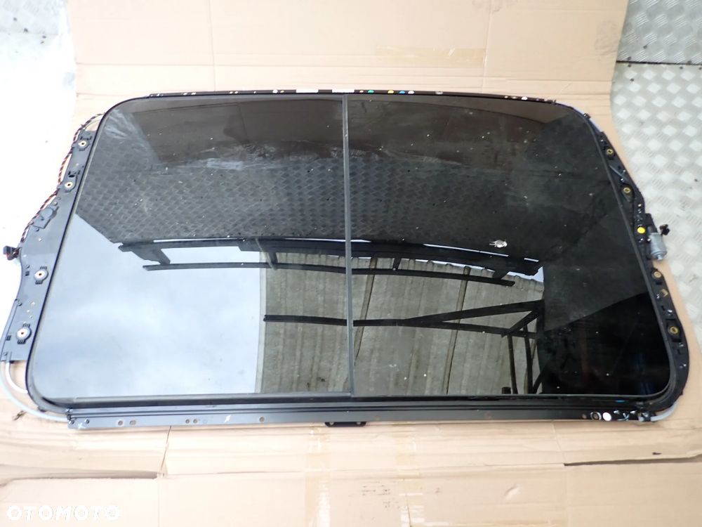 SZYBERDACH AUDI Q5  8R0877041B - 1