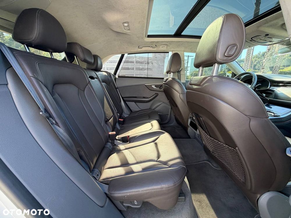 Audi Q8 55 TFSI mHEV Quattro Tiptronic - 18