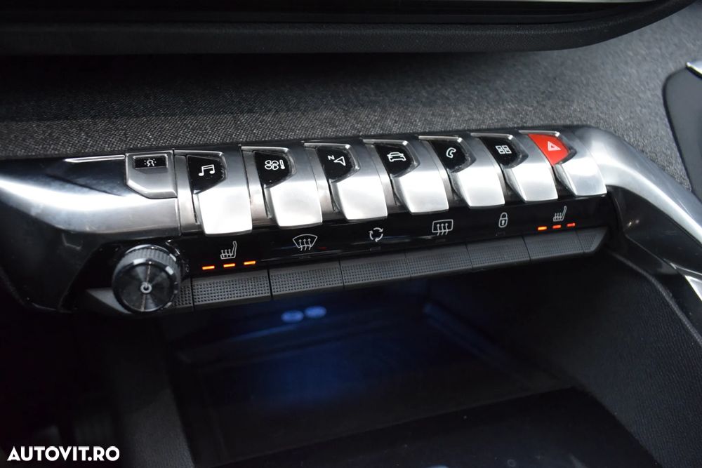 Peugeot 3008 1.6 BlueHDI S&S EAT6 Allure - 16