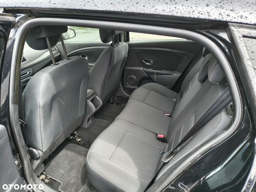 Renault Megane 1.5 dCi Zen EDC - 8