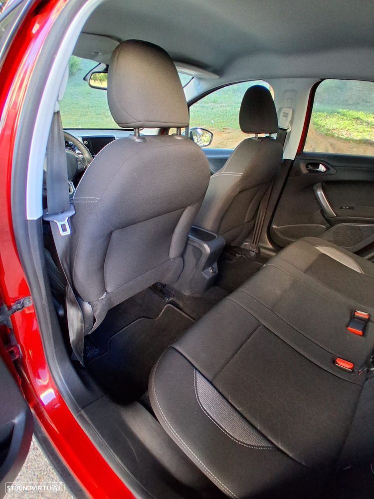 Peugeot 2008 - 28