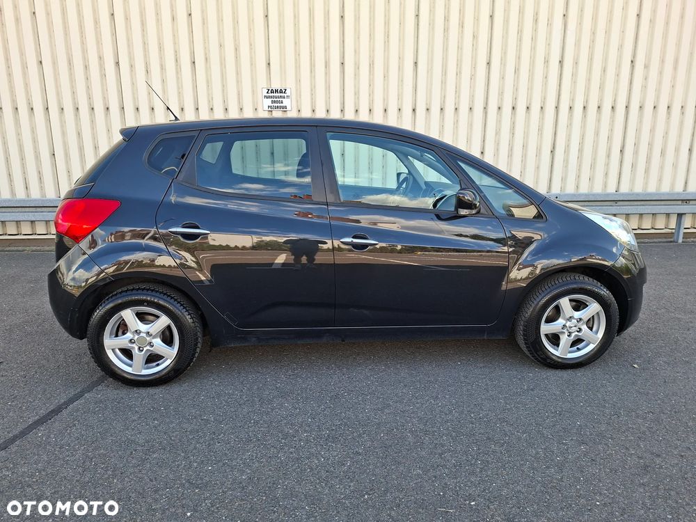 Kia Venga - 9
