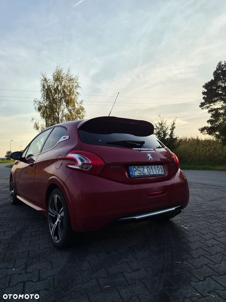 Peugeot 208 2014 photo 4