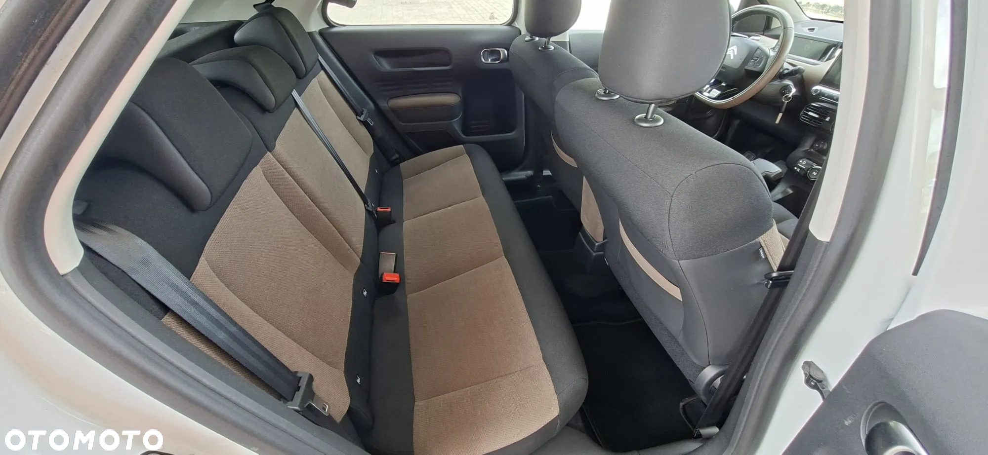 Citroën C4 Cactus BlueHDi 100 Stop&Start ETG6 Business Class - 23