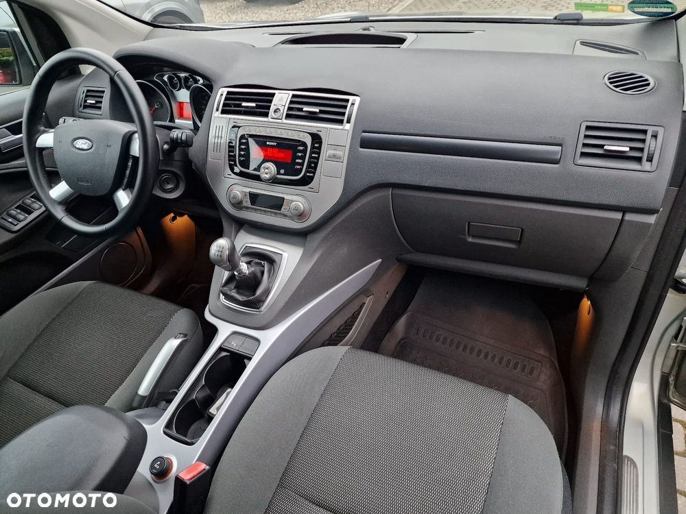 Ford Kuga 2.0 TDCi 2x4 Titanium - 13