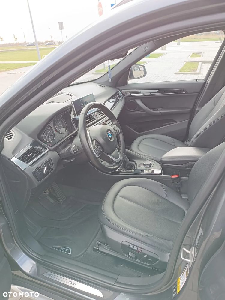 BMW X1 xDrive25i xLine - 12