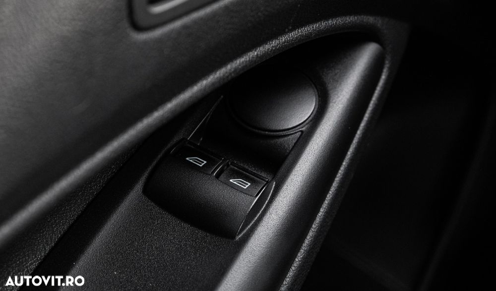 Ford Transit Connect - 16