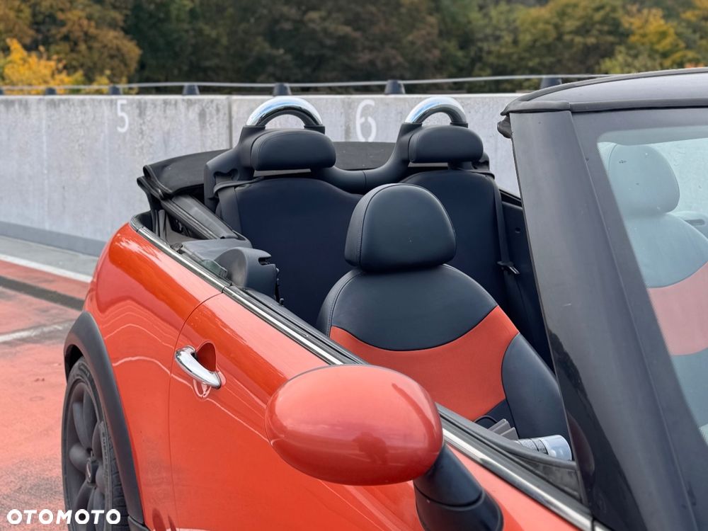 MINI ONE Cabrio - 2