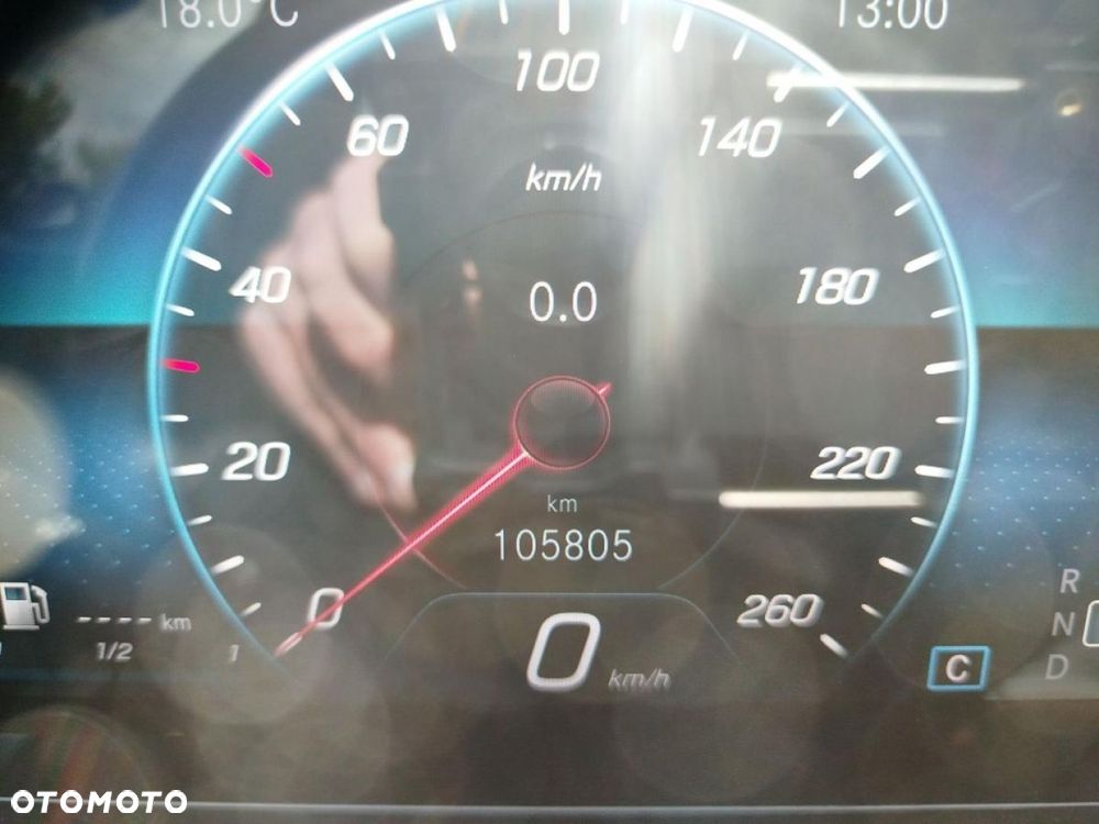 Mercedes-Benz GLA - 15