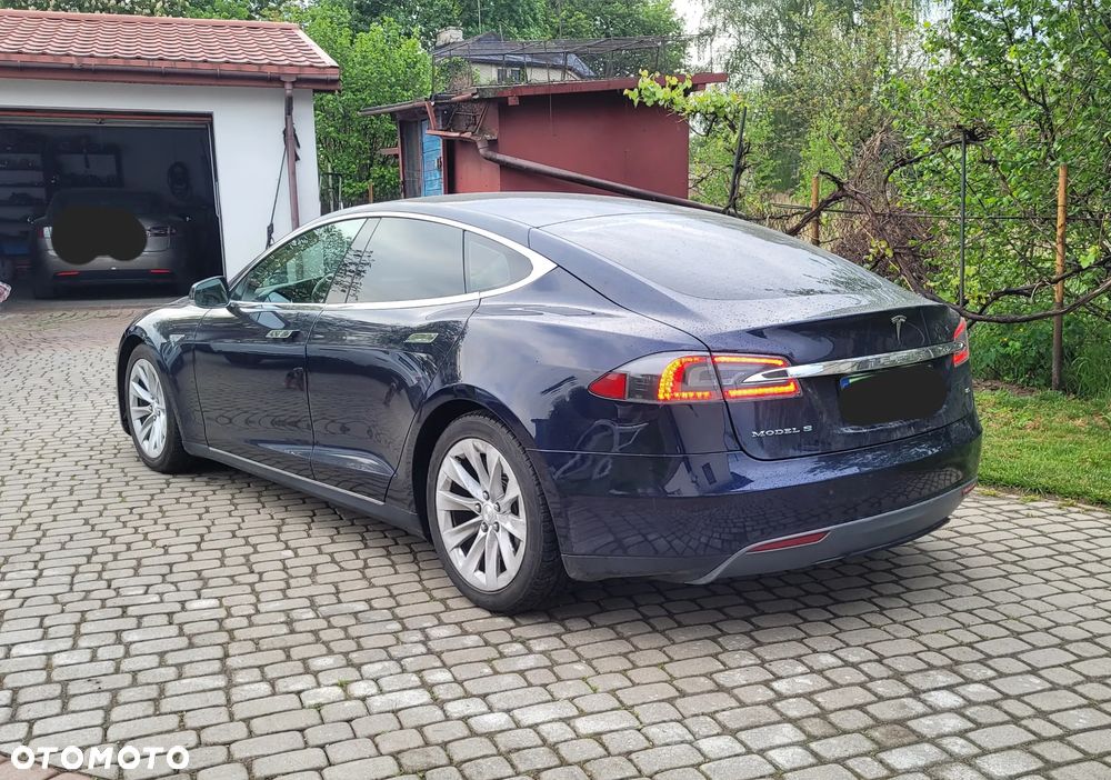 Tesla Model S 85 - 4