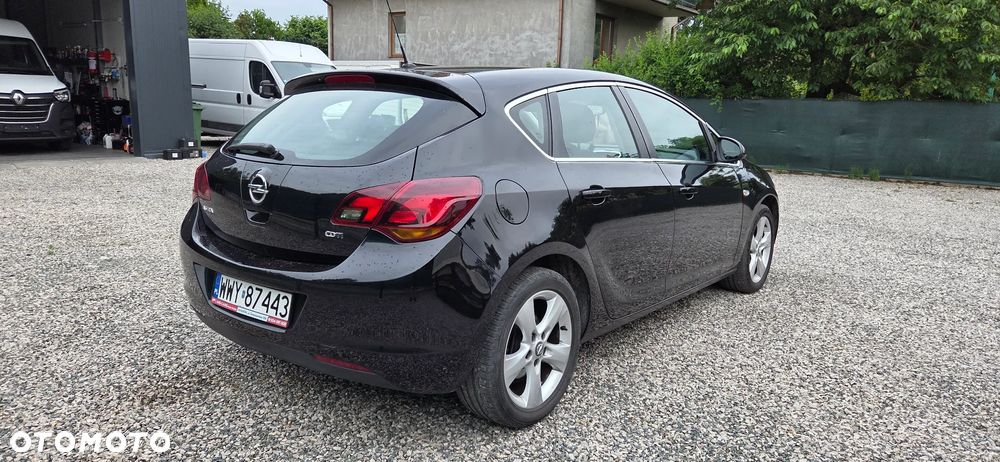 Opel Astra 1.7 CDTI Cosmo - 4
