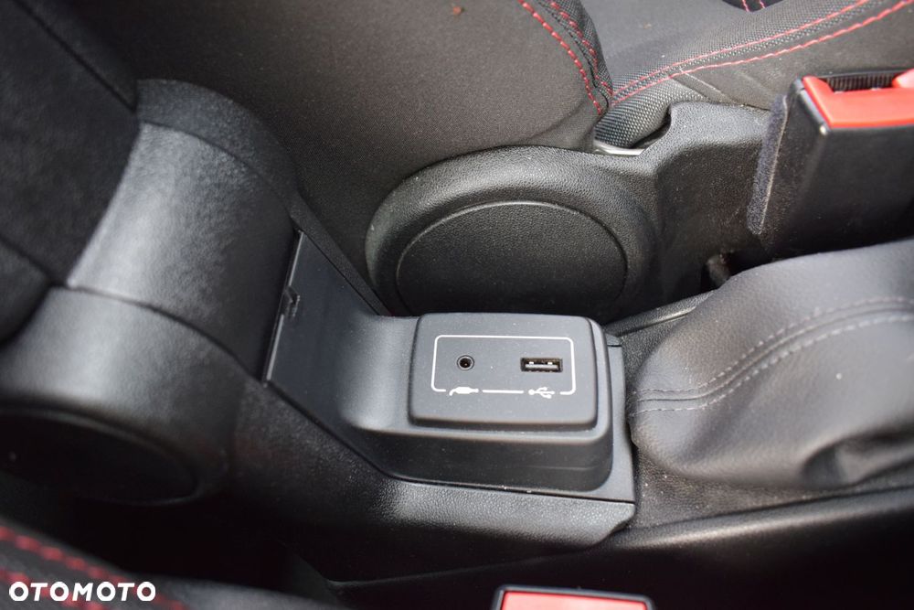 Alfa Romeo Mito 1.4 TB MultiAir Veloce S TCT - 13
