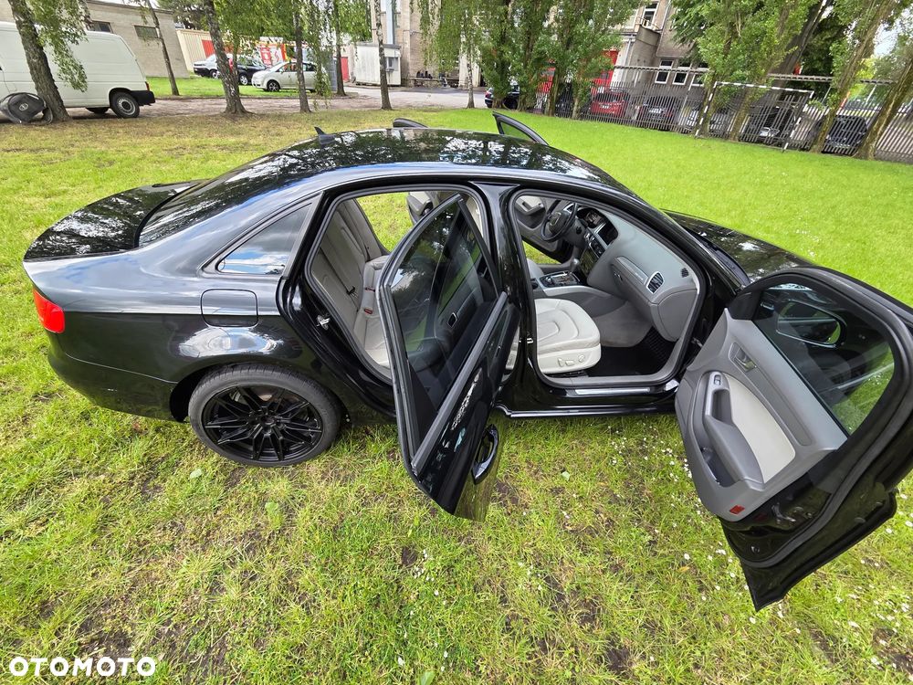 Audi A4 Limousine - 8
