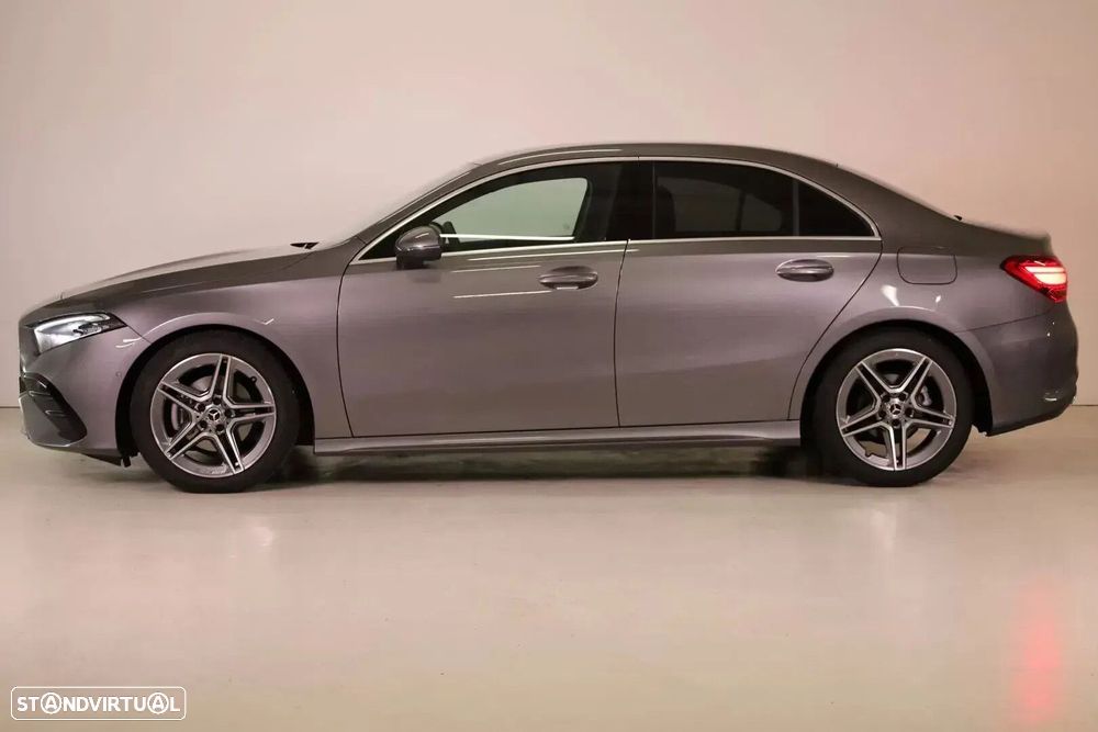 Mercedes-Benz A 180 Limousine - 4