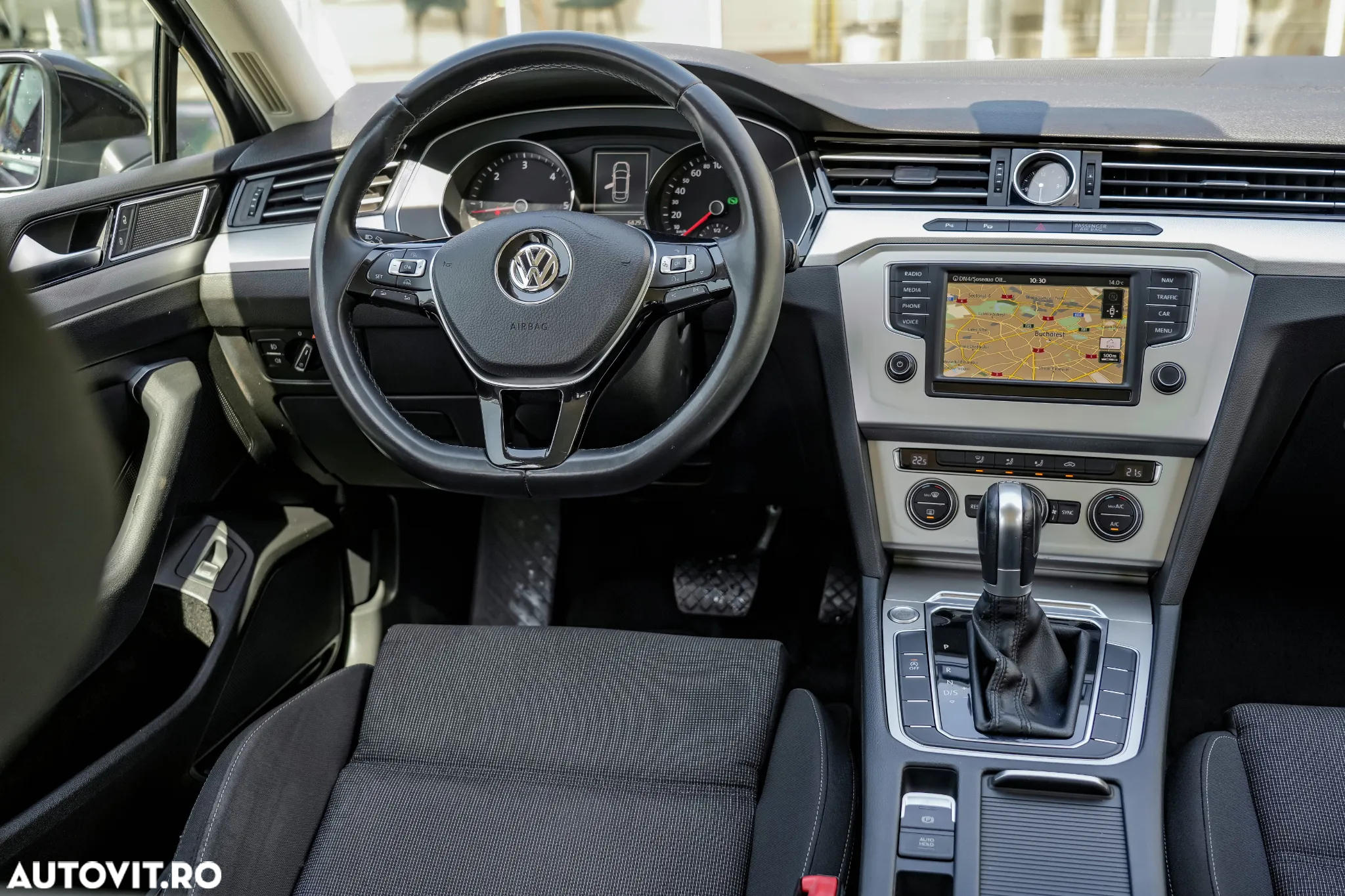 Volkswagen Passat - 12