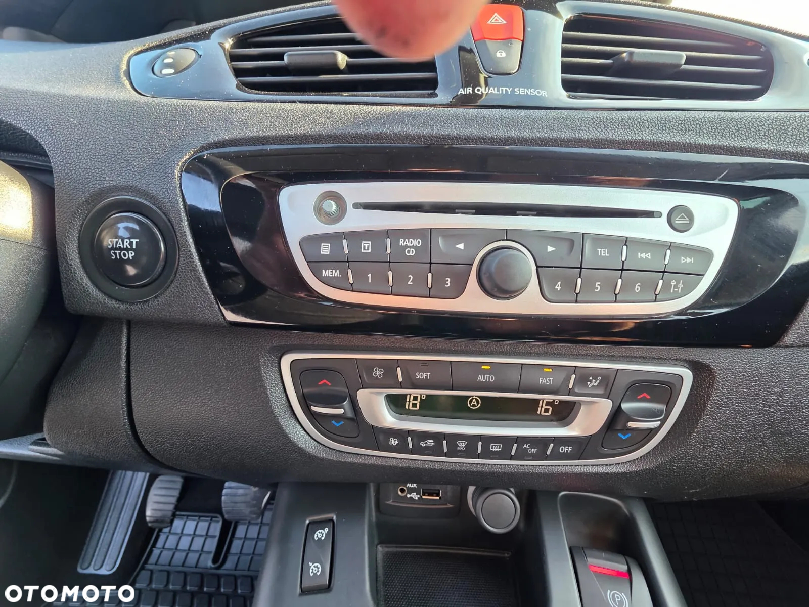 Renault Grand Scenic Gr 1.9 dCi Bose Edition - 23
