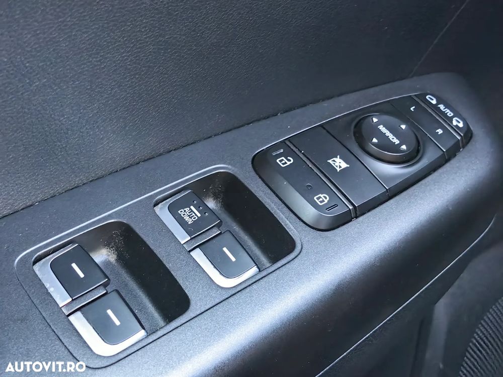 Kia Sportage 1.6 GDI 6MT 4x2 Style - 28