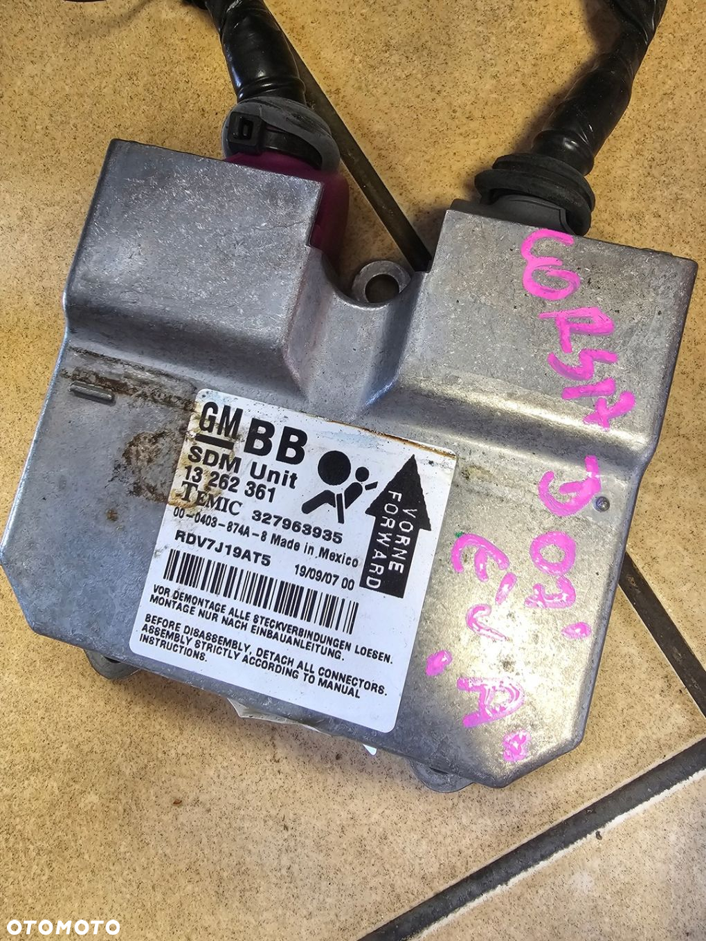 DESKA KONSOLA KOKPIT PASY SENSOR AIRBAG OPEL CORSA D EU 13262361 - 11