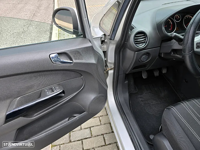 Opel Corsa 1.2 Enjoy - 11