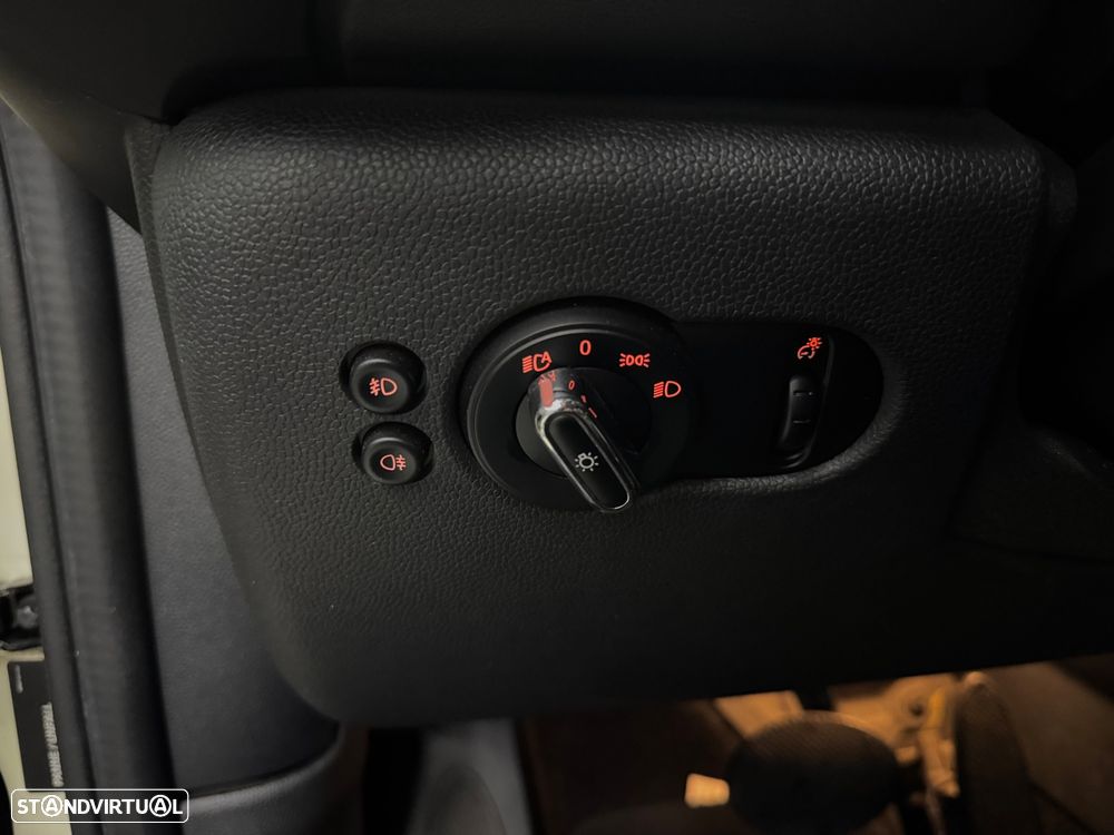 MINI 3 Portas One Auto - 12