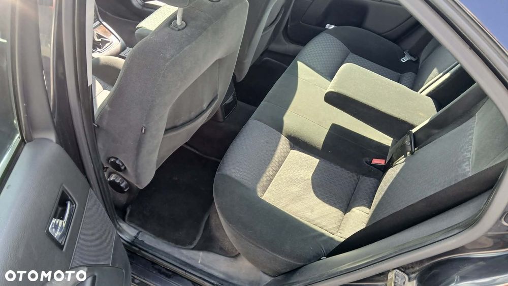 Ford Mondeo 2.0 TDCI Ghia X - 17