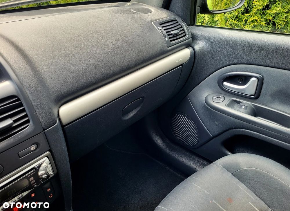 Renault Clio 1.2 16V All Inclusive - 13