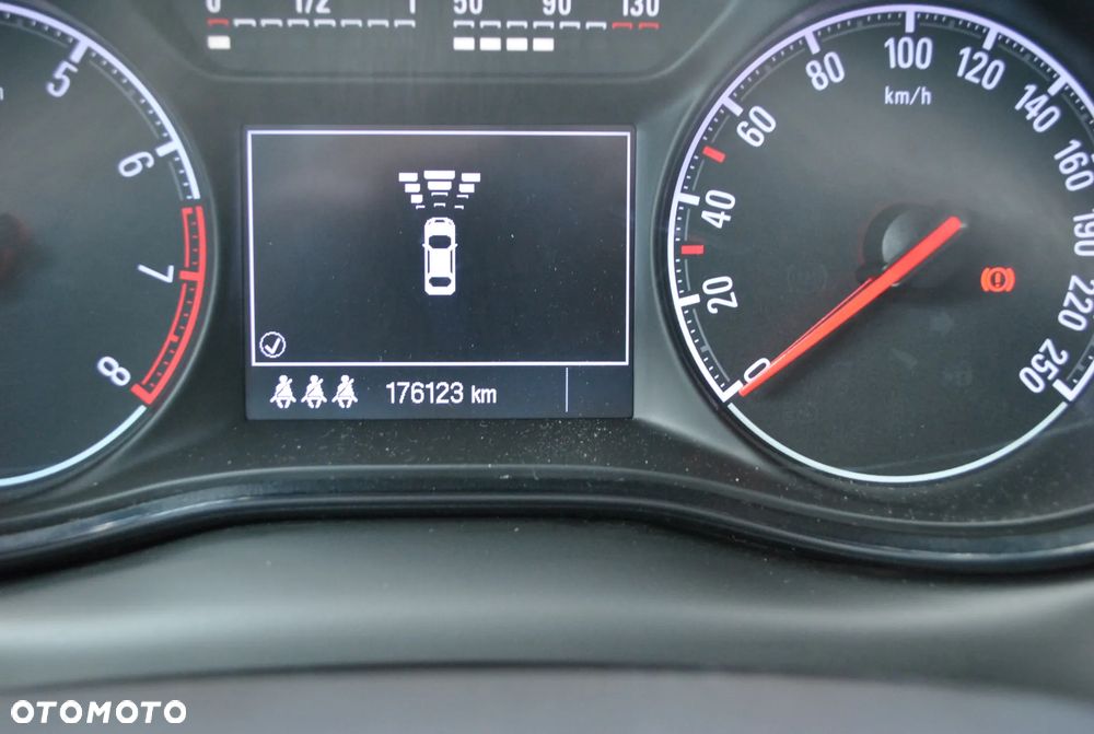 Opel Zafira 1.4 Turbo (ecoFLEX) Start/Stop ON - 17