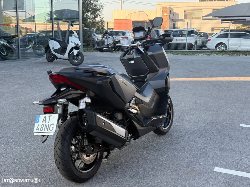 Honda ADV 350 - 4