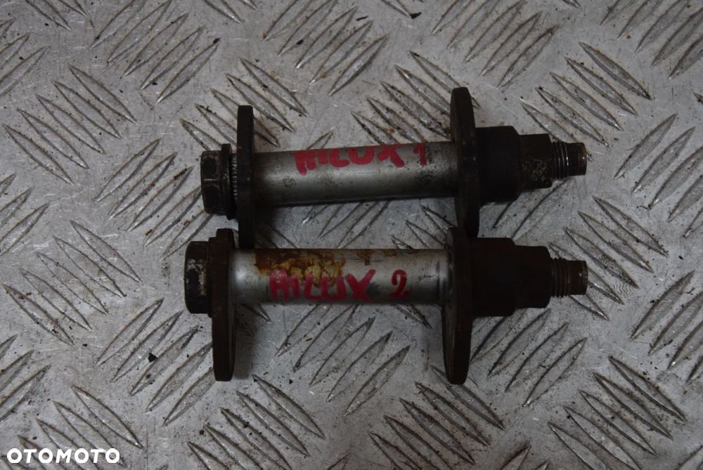 TOYOTA 4 RUNNER ŚRUBA MIMOŚRODOWA - 2