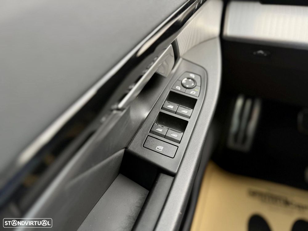 BMW 520 d Pack Desportivo M - 18