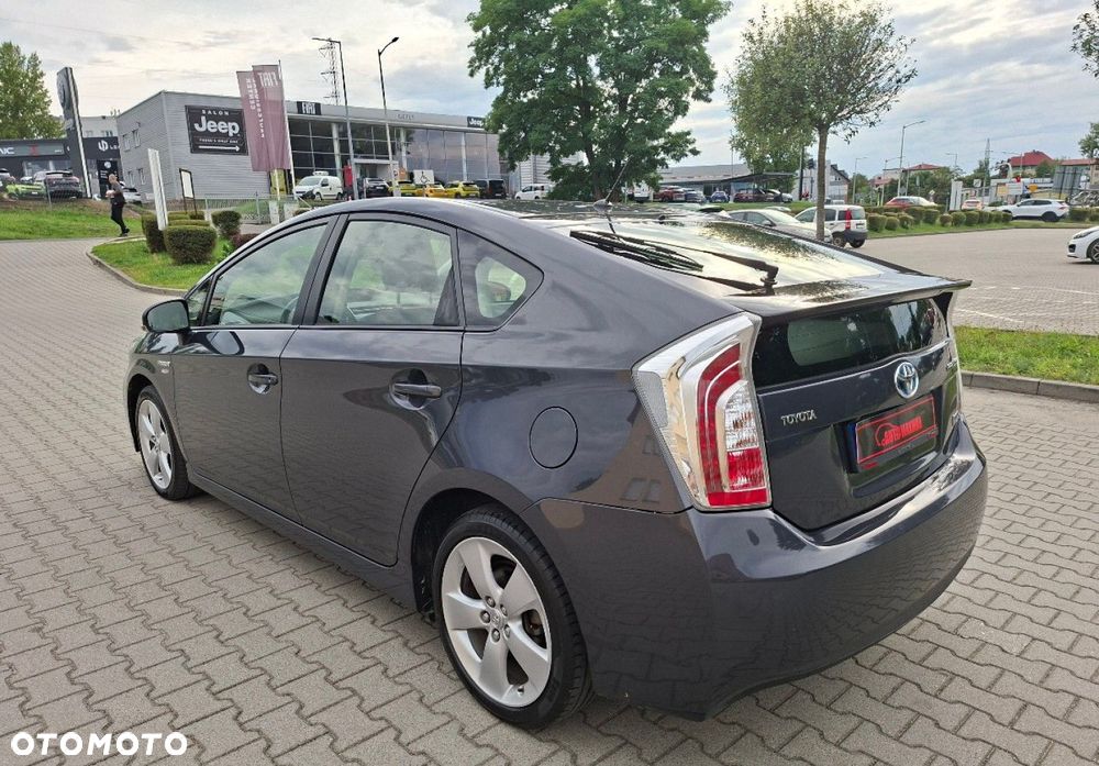 Toyota Prius - 10