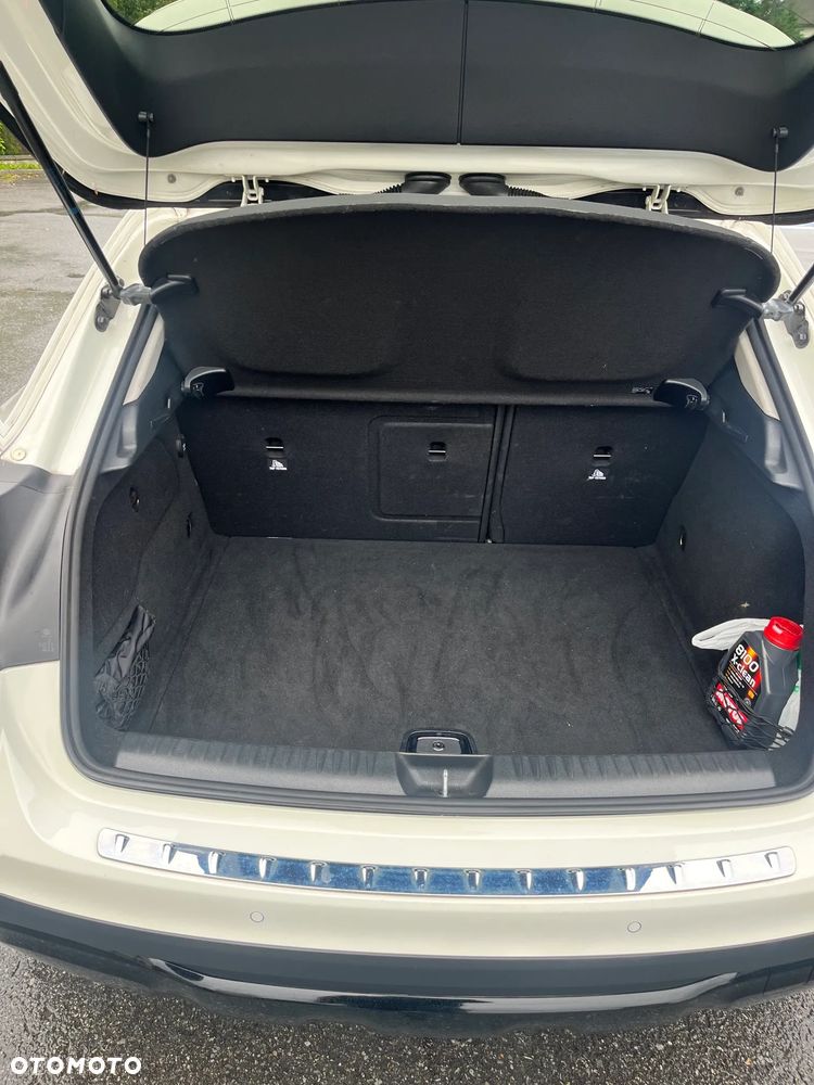 Mercedes-Benz GLA 200 7G-DCT - 9