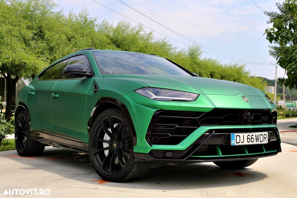 Lamborghini URUS - 10